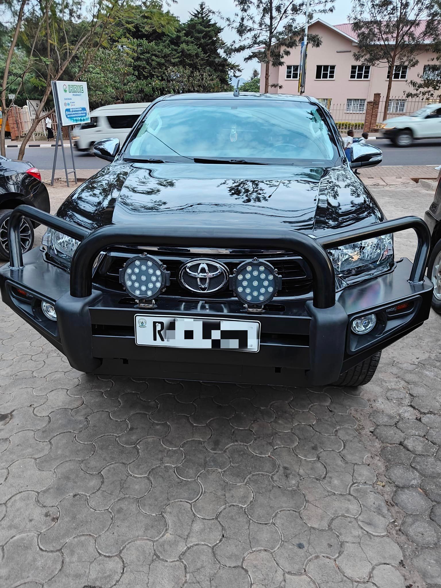 Toyota Hilux Revolution 2018_2