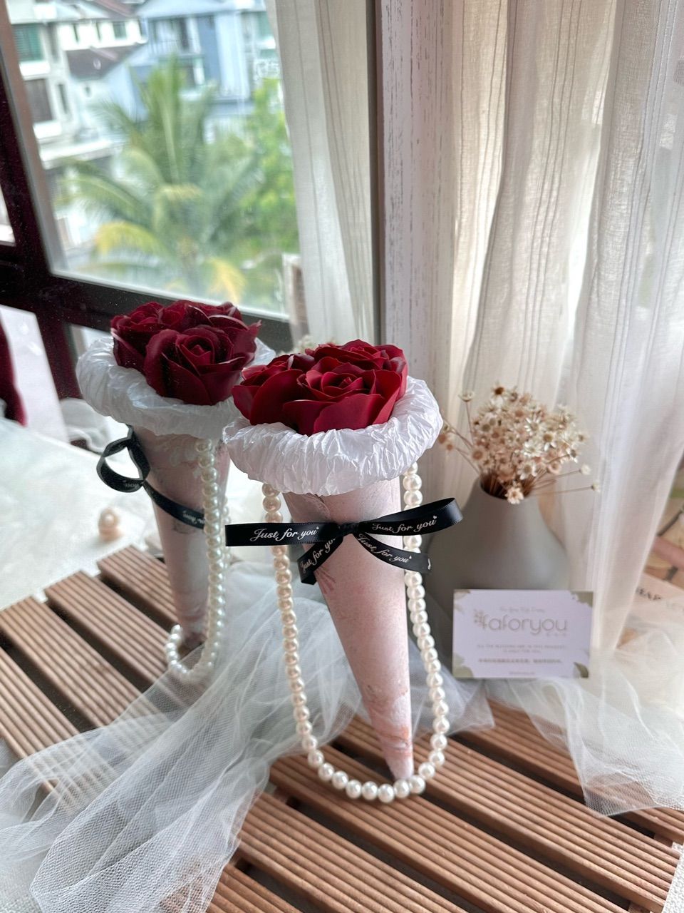 3 Stalk Soap Rose Ice Cream Bouquet_1