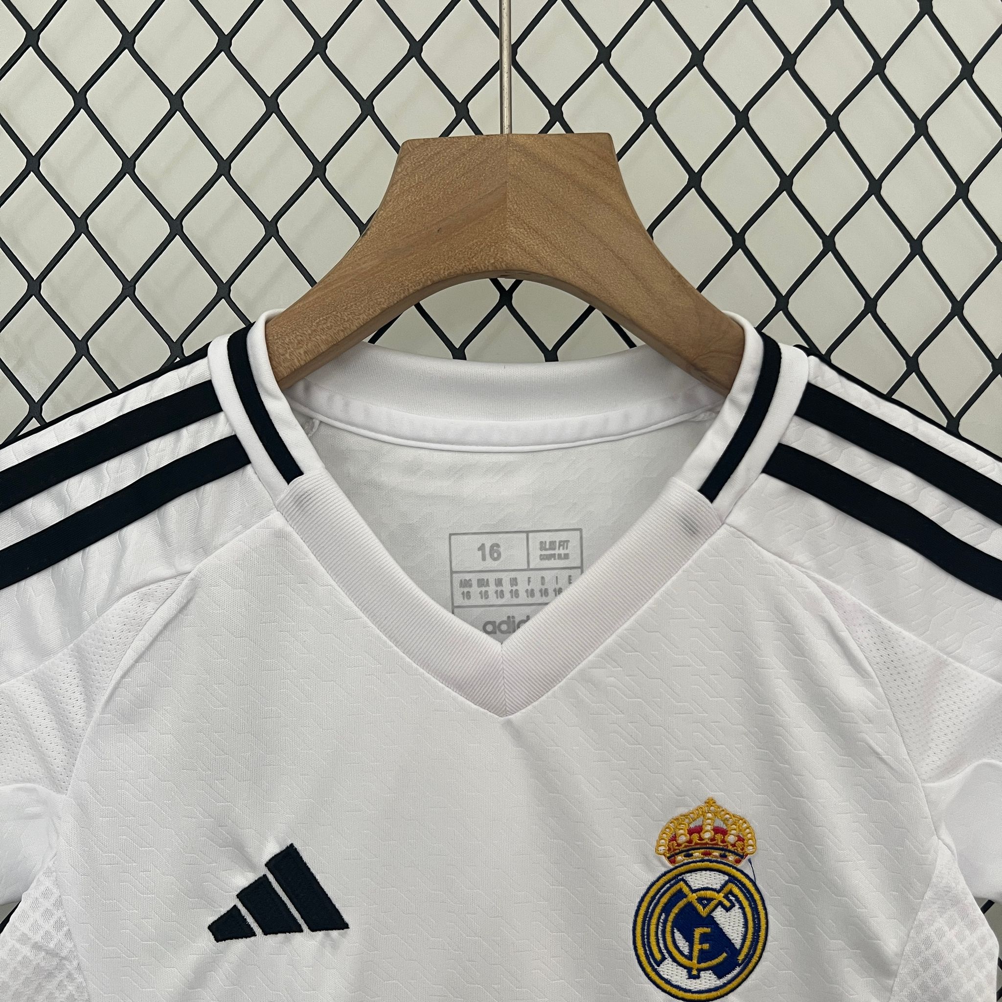 Kit Real Madrid Principal 24/25_1