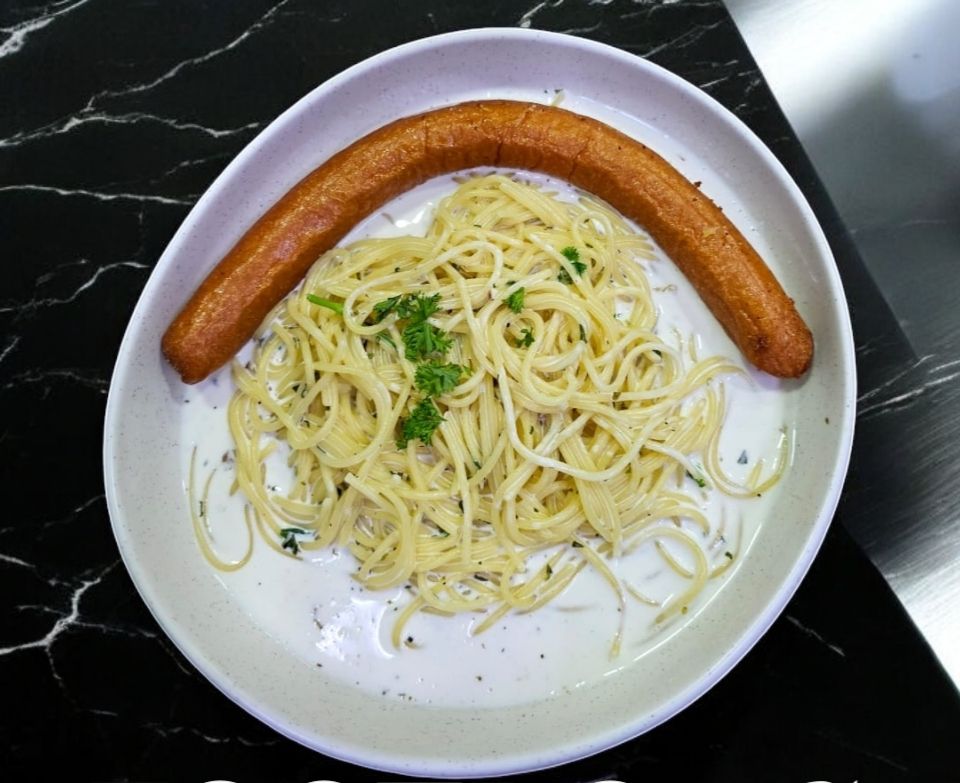 FOOTLONG SAUSAGE SPAGHETTI _0