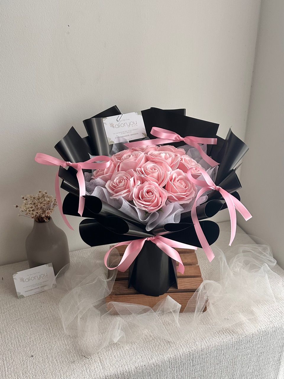 11 Stalk Soap Rose Ribbon Bouquet_0