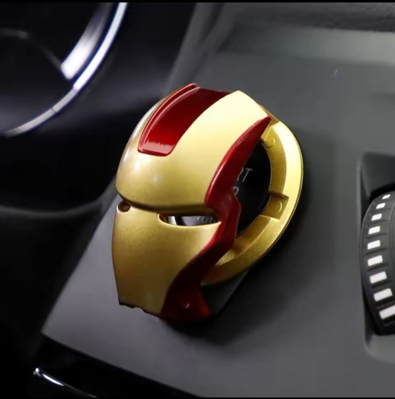 Autocollant Bouton de Démarrage - Casque d'Iron Man_0