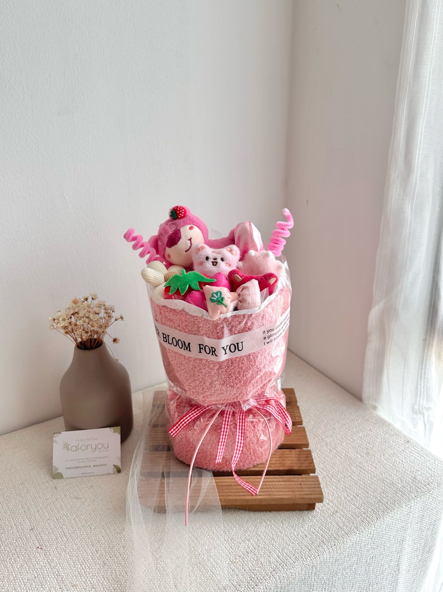 Strawberry Bear Doll Bouquet _1