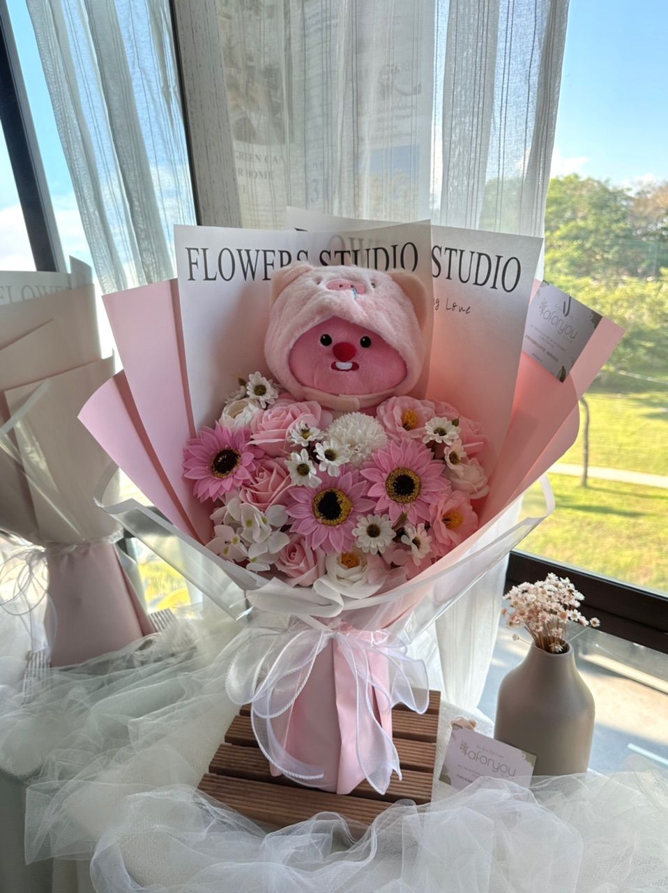 (Pre order) Big Loopy Mixed Flower Bouquet_0