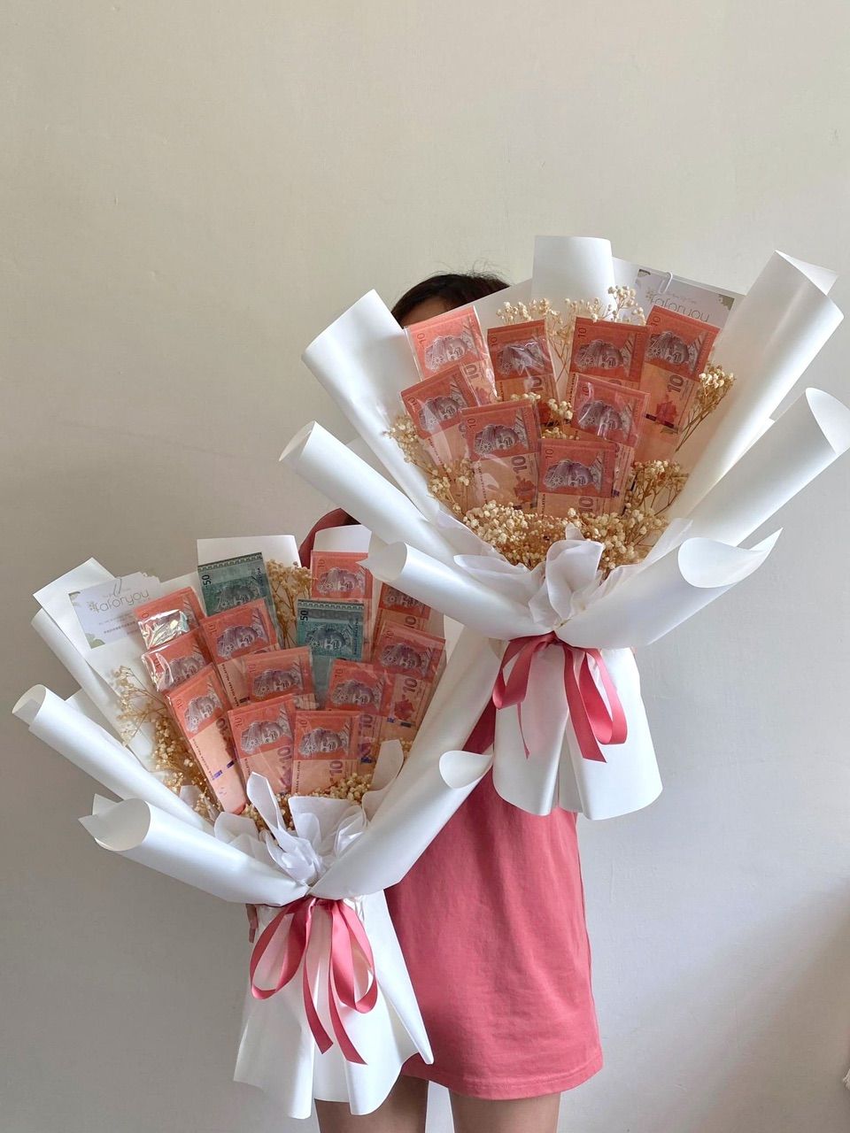 8pcs Money with baby breath Bouquet_1