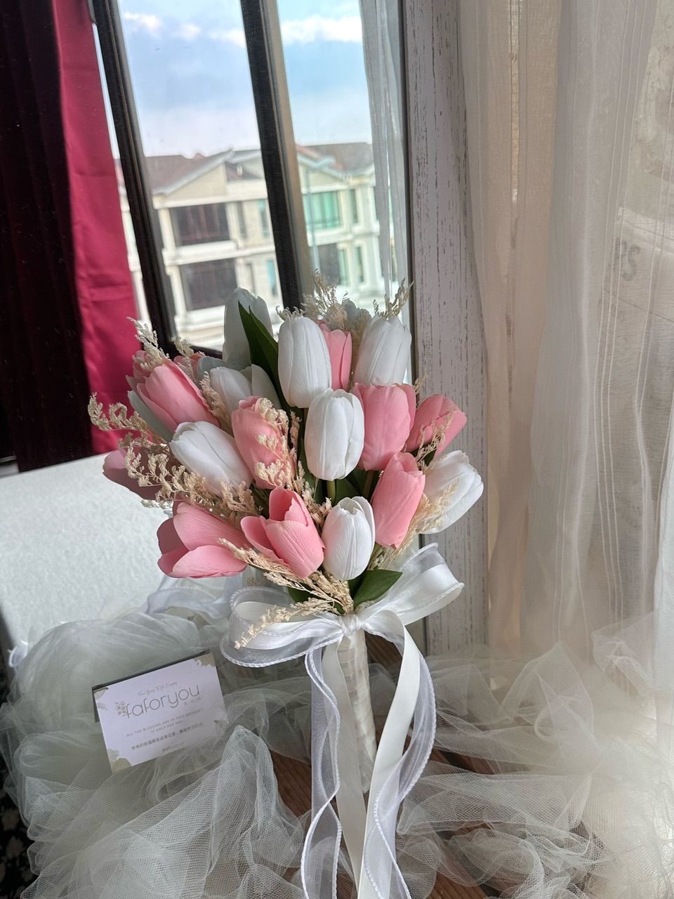  15 Stalk Tulips bridal bouquet_0