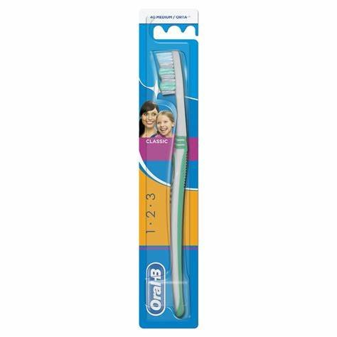 Oral-B 123 Orange & White Medium Toothbrush with Cover_0