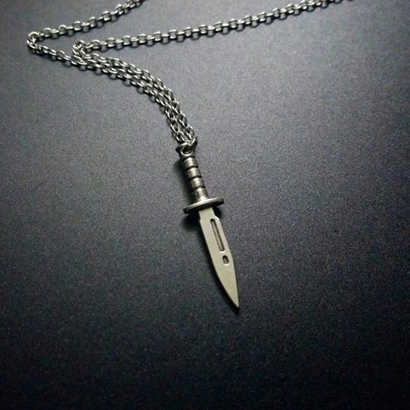 Collier Petit Couteau – Élégance et Audace_1