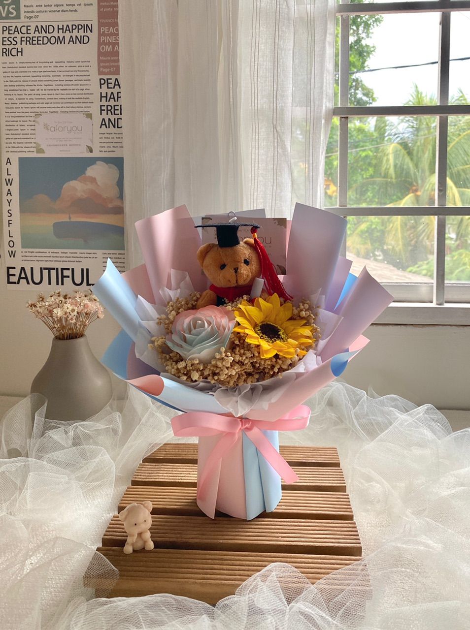 Graduation Bear Mixed Bouquet (Rose)_0