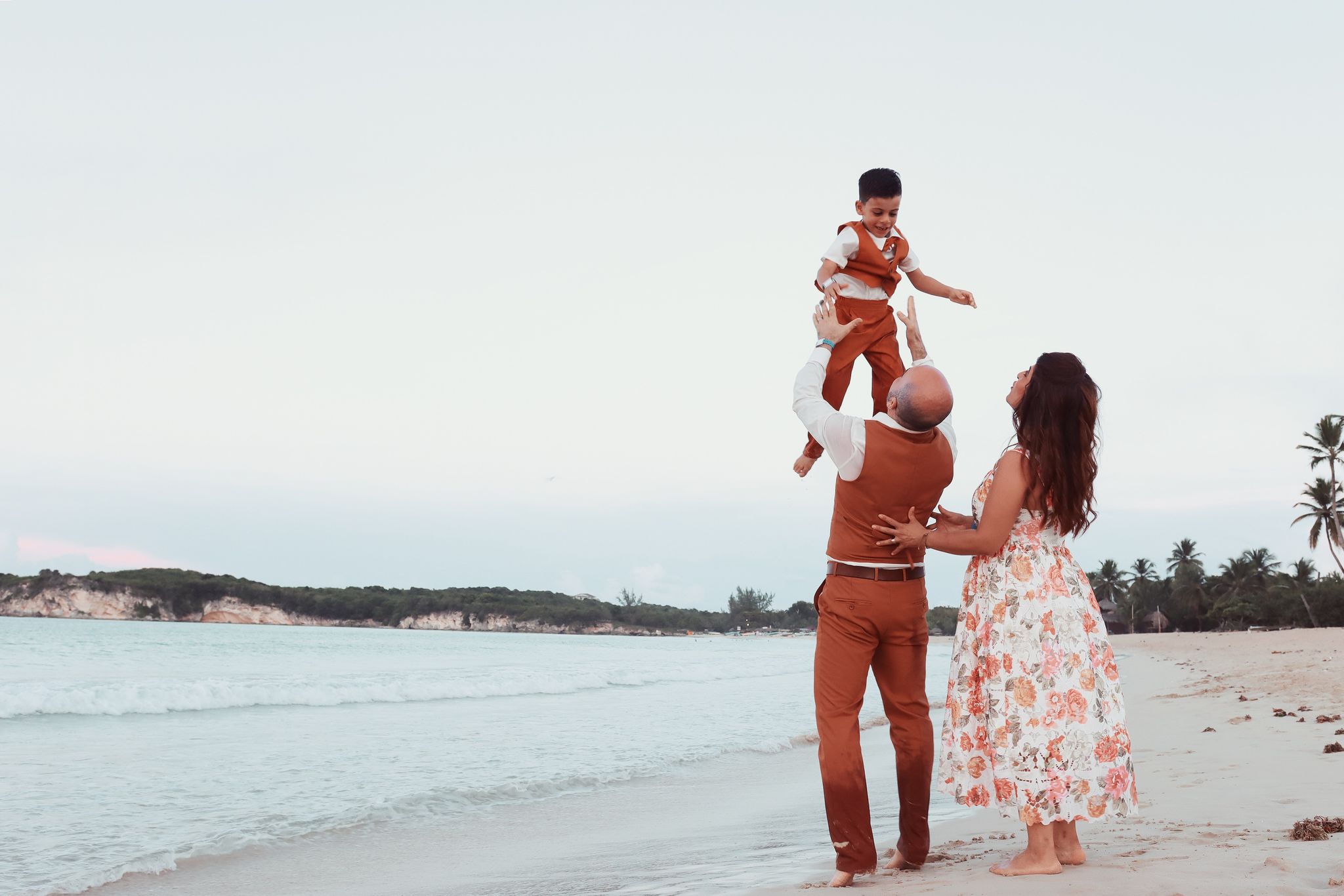 Family Photo Shoot on the beach  _4