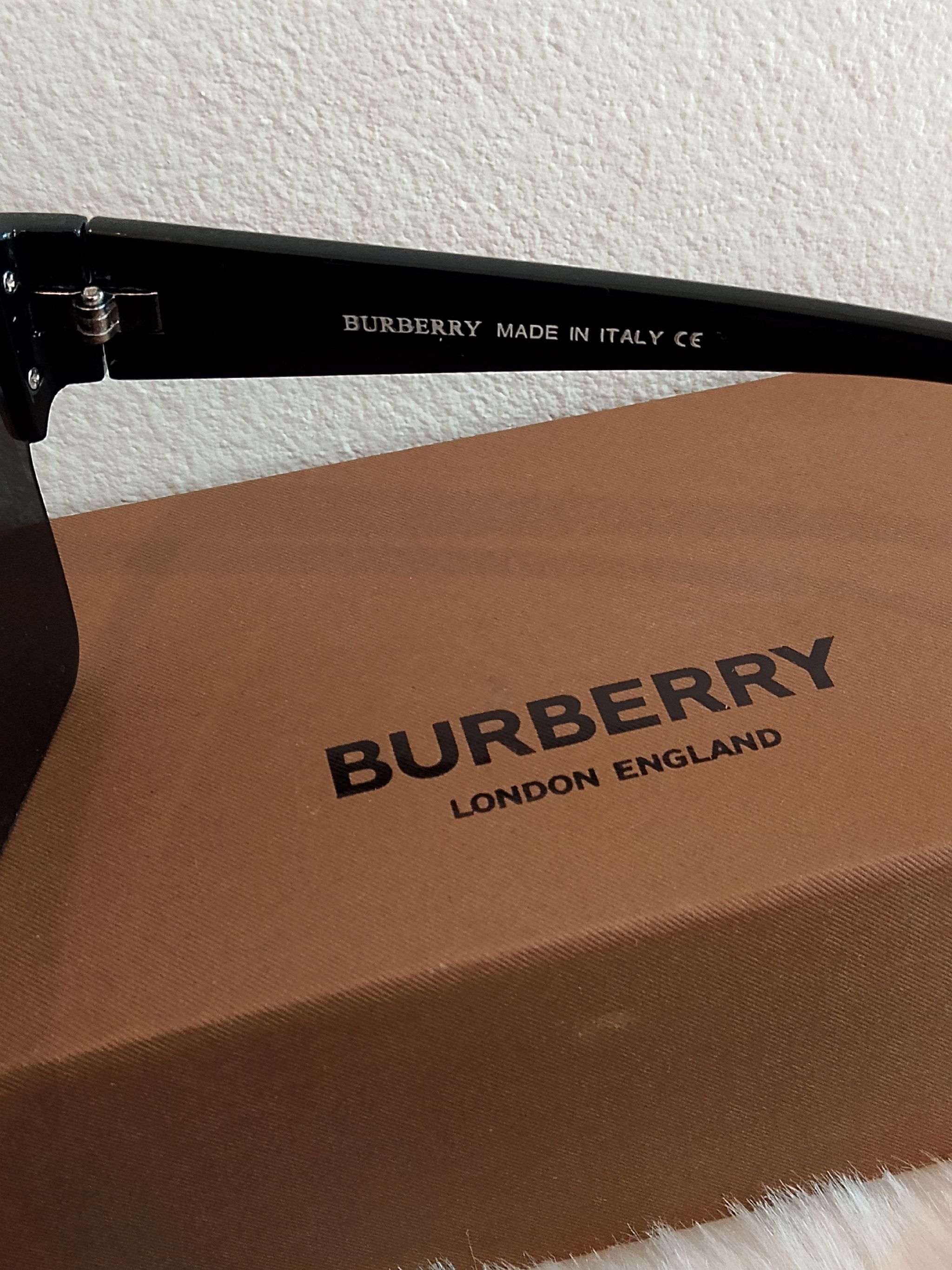 Burberry sunshades_9