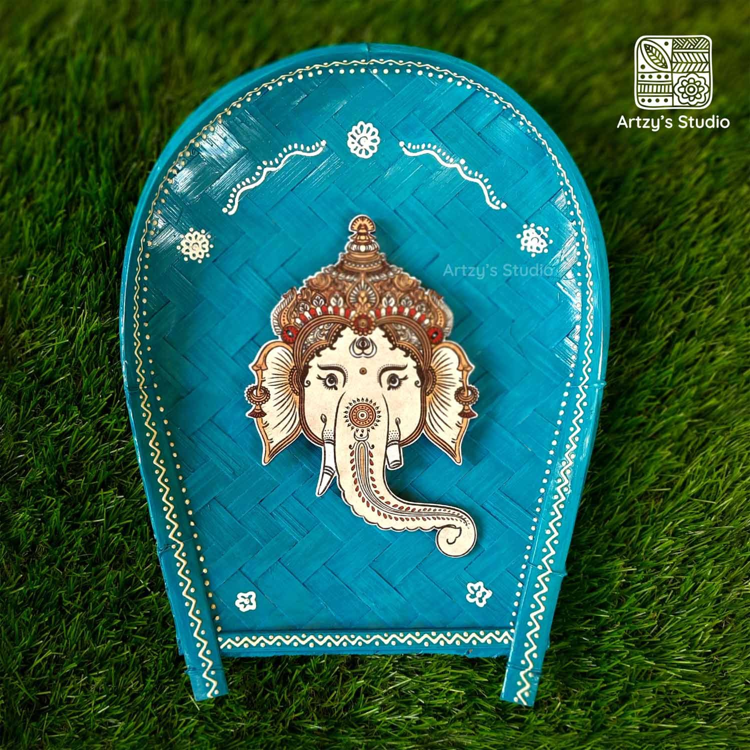 Decorated Large Sup with Large Face Ganpati and Blue BG_0