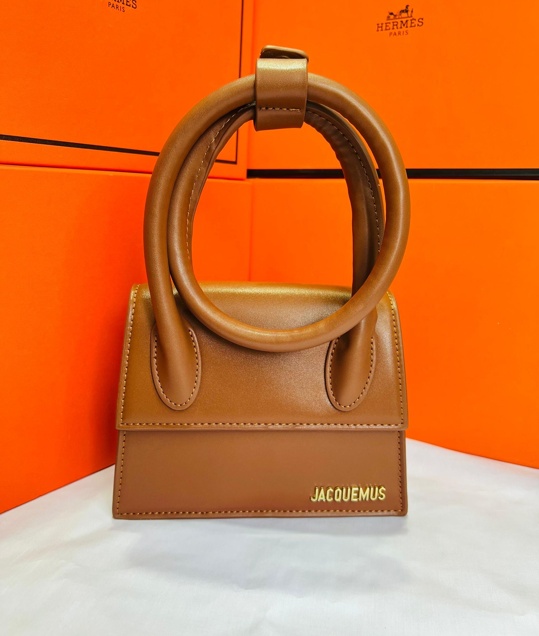 JACQUEMUS LE CHIQUITO NOEUD’ SHOULDER BAG_0