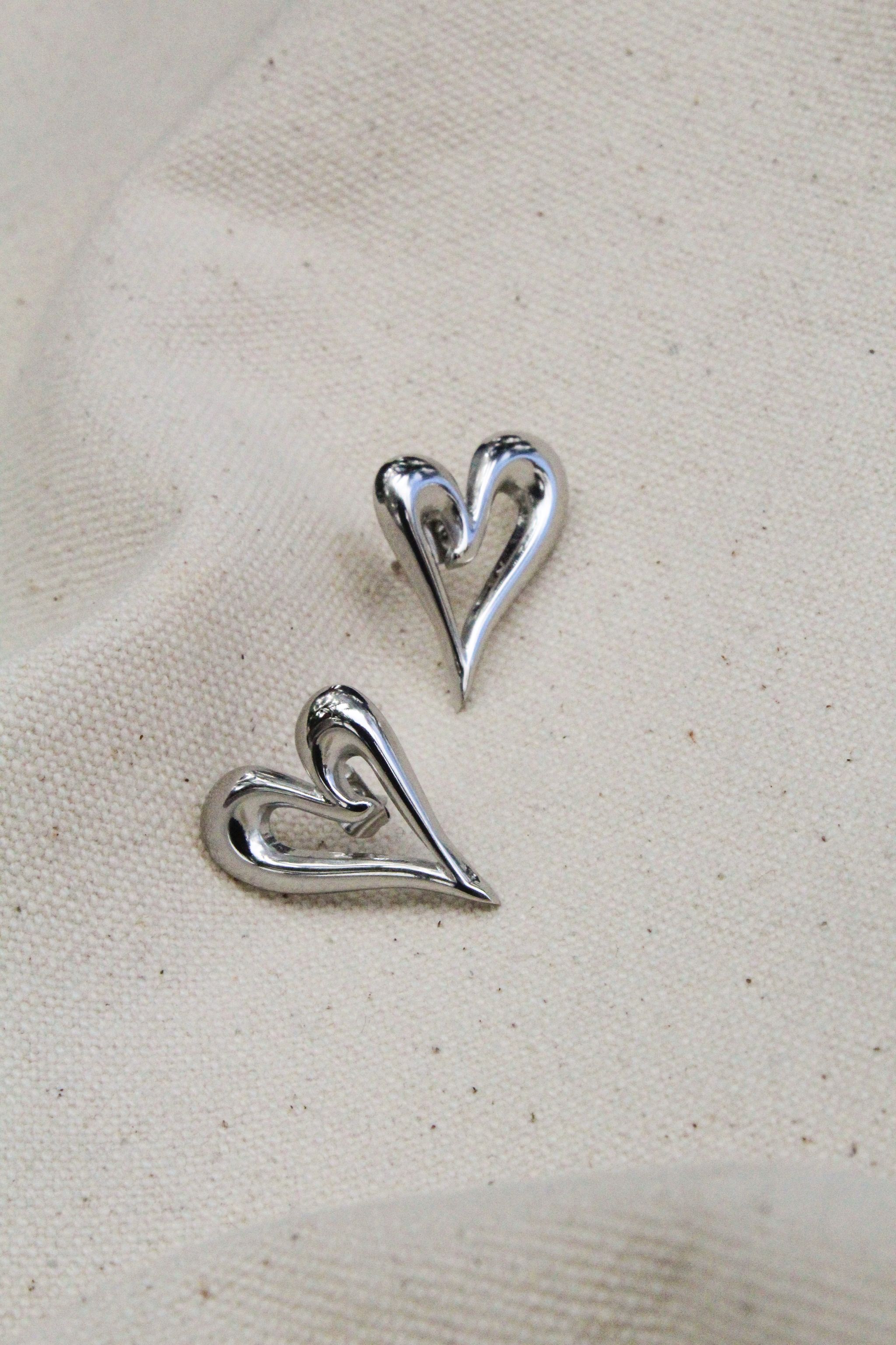 The silver heart Stud_0