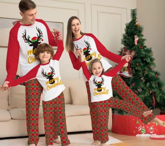 Cute PJs with Reindeer Design _2