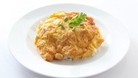 Thai omlet w/rice ไข่เจียวราดข้าว _0