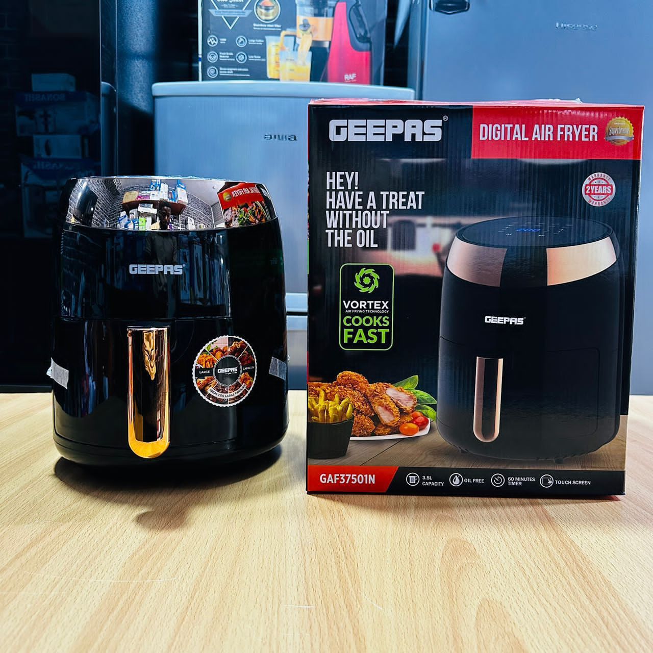 Geepas 3.5L digital air fryer GAF37501N_0