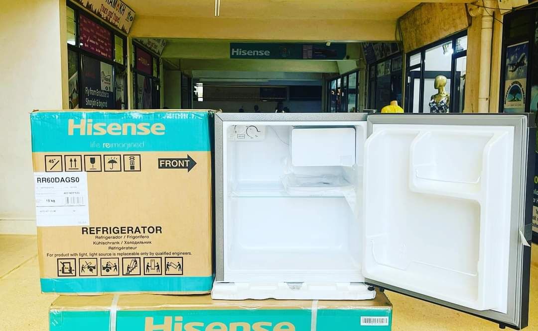 Hisense 60L mini fridge RR60DAGS0 with freezer_0