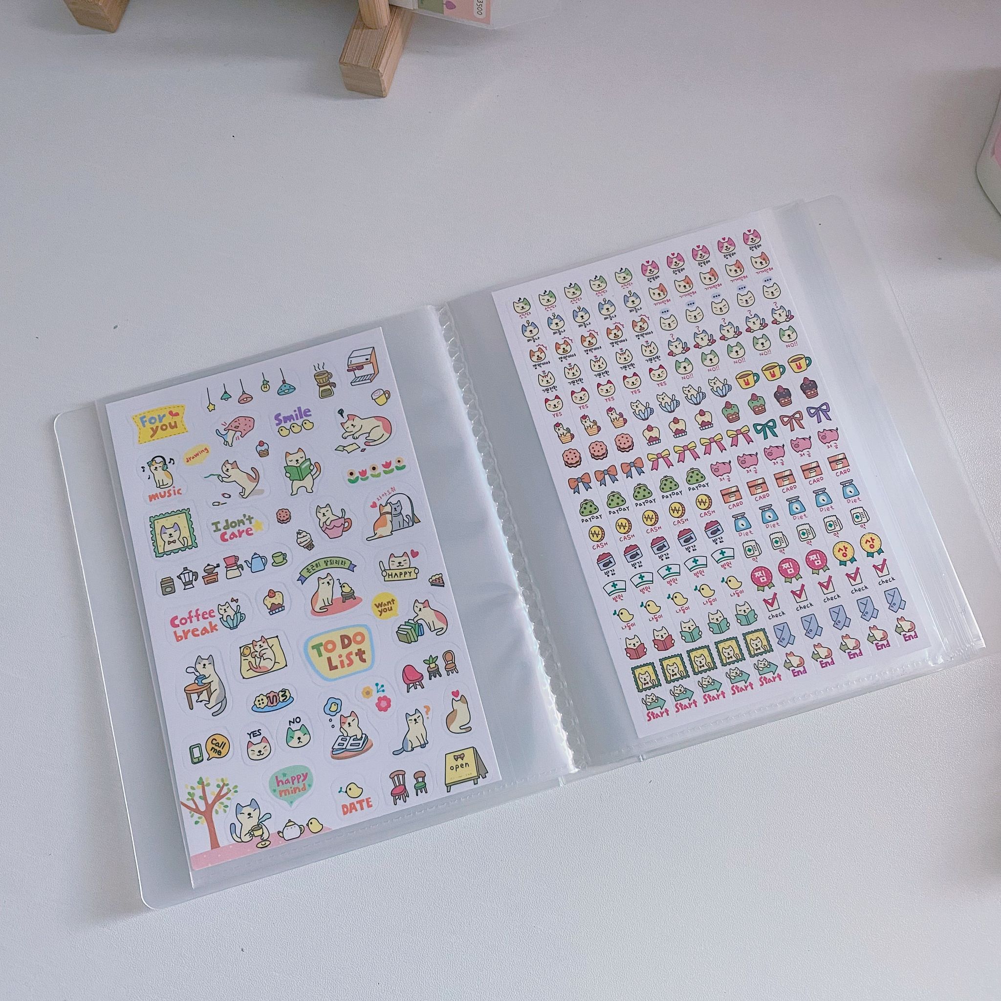 Sticker file holder_0