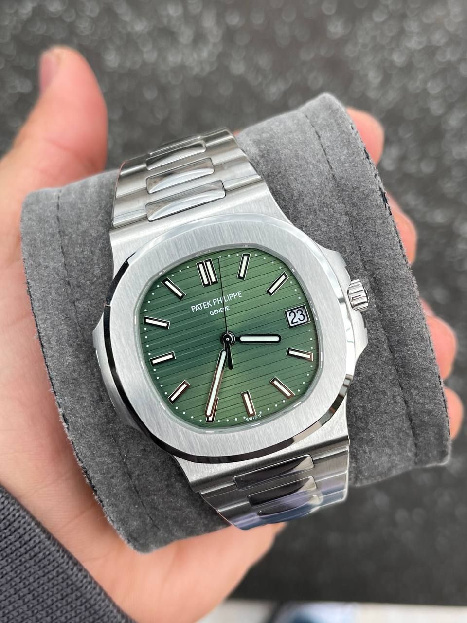 2024 SWISS GREEN DIAL PATEK PHILIPPE_0