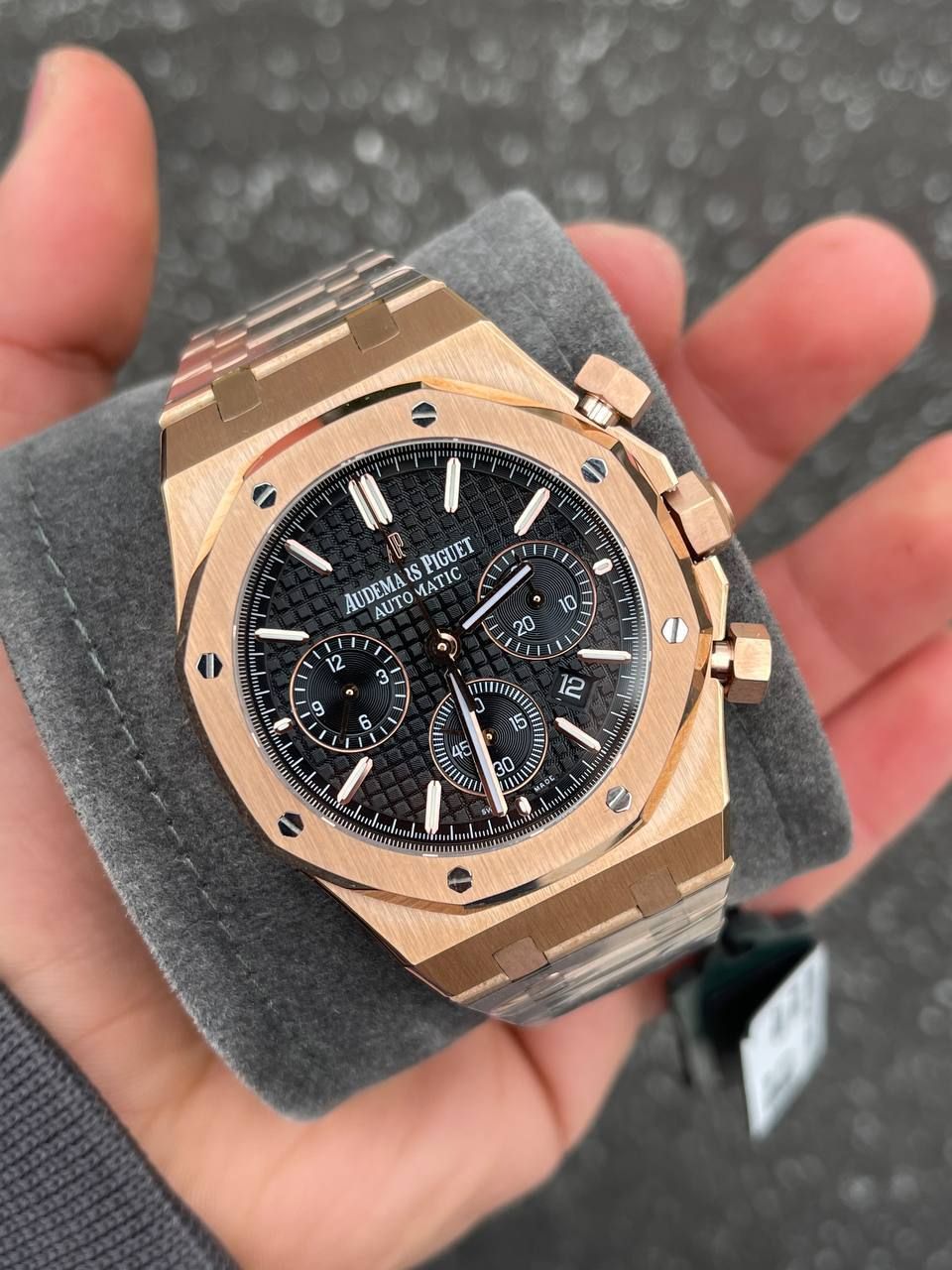 2024 Swiss Rose Royal Oak Ap_0