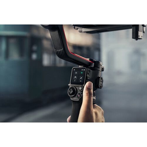 DJI RS 3 Pro Gimbal Stabilizer Combo_18