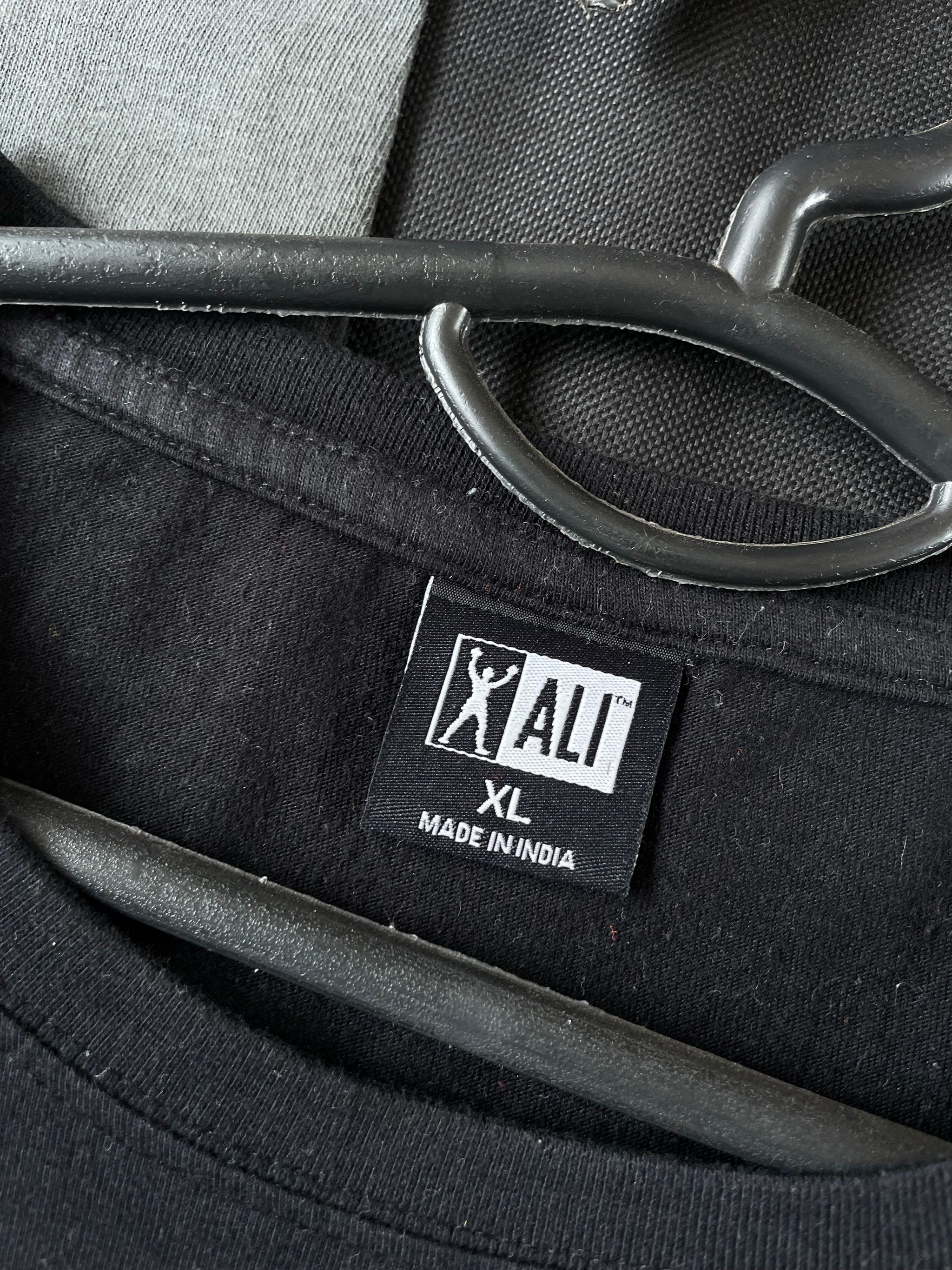 Graphic T-shirts _17