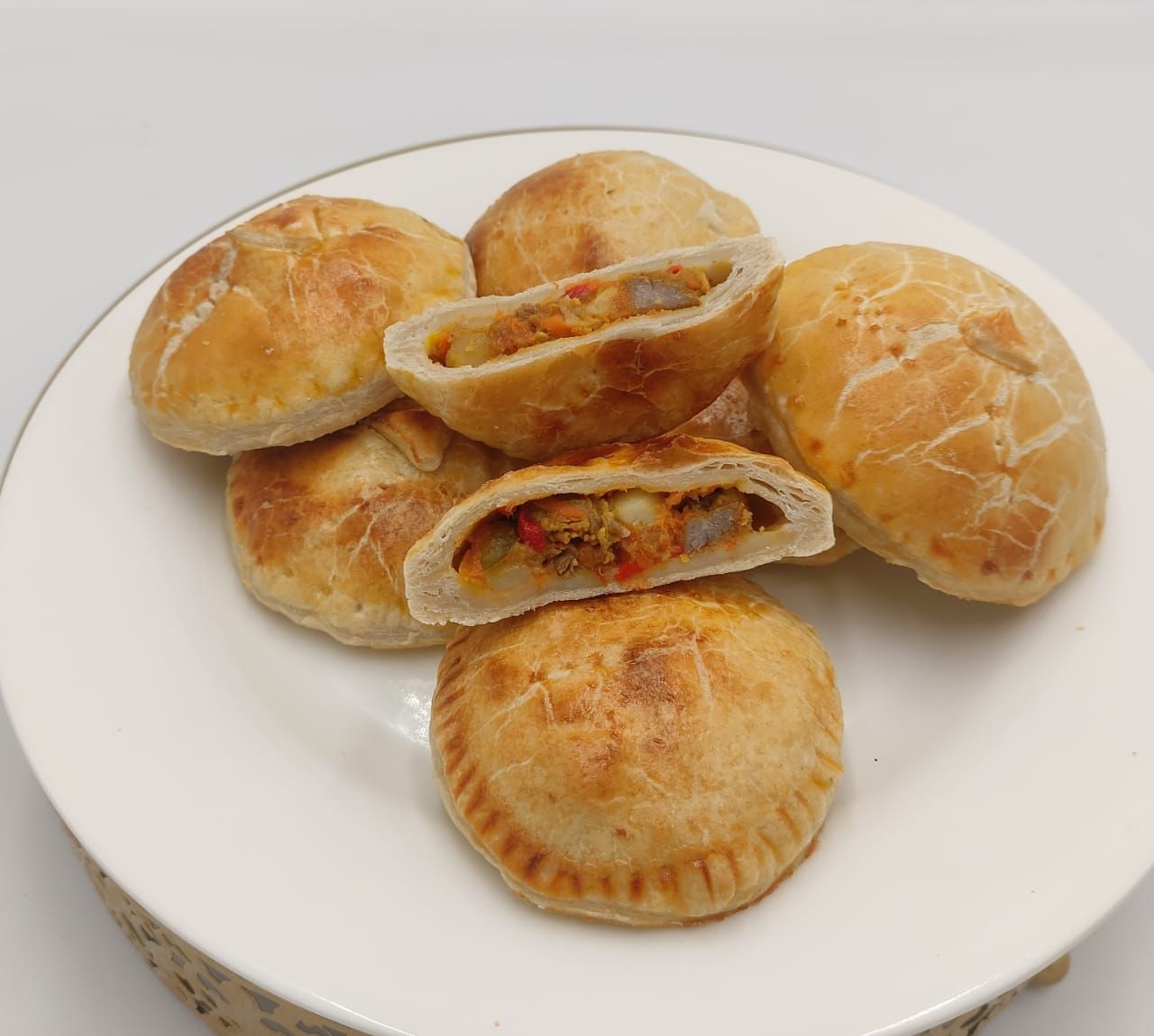 Beef pies (12)_0