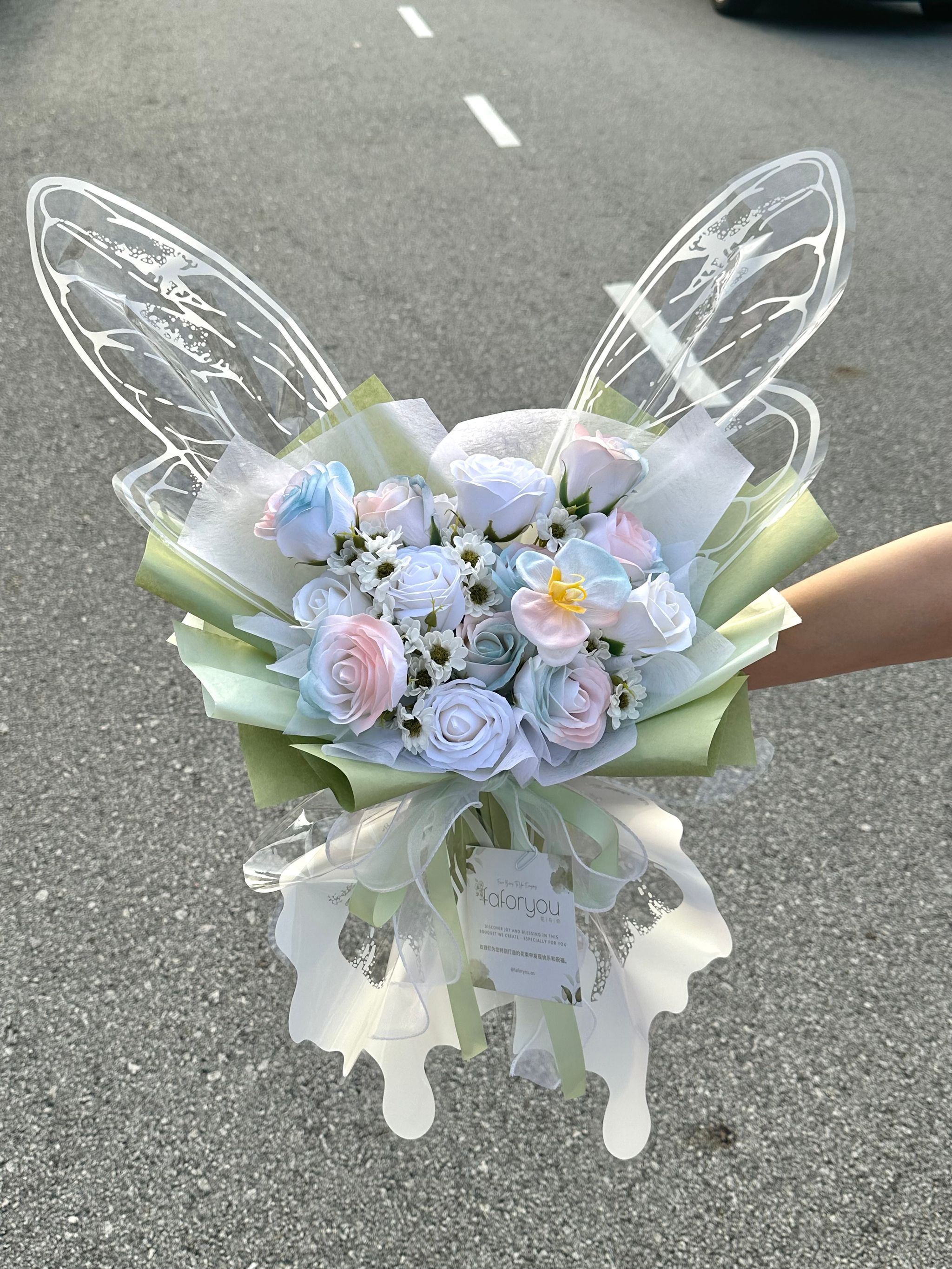 White Butterfly Bouquet (Mix Soap Flower) _0