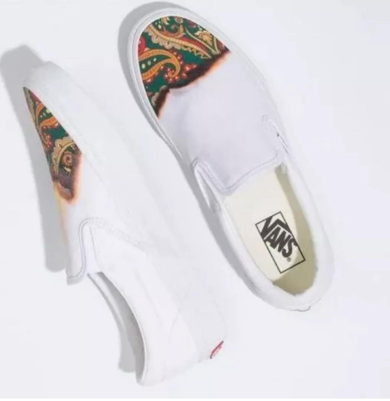 Size 6 - VANS Classic Slip On Big Reveal True White /Paisley Men's Shoes_6