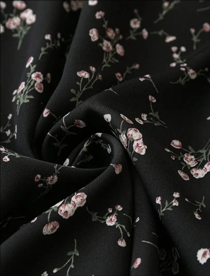 Floral Print Tie Neck Blouse (Black)_2