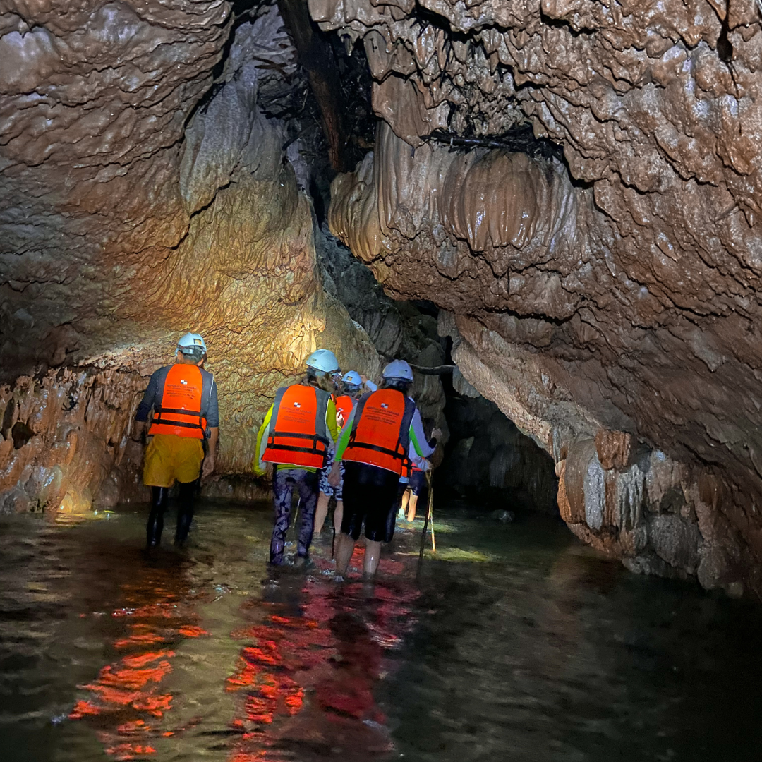 CUEVAS DE BAYANO (PASADIA)_0