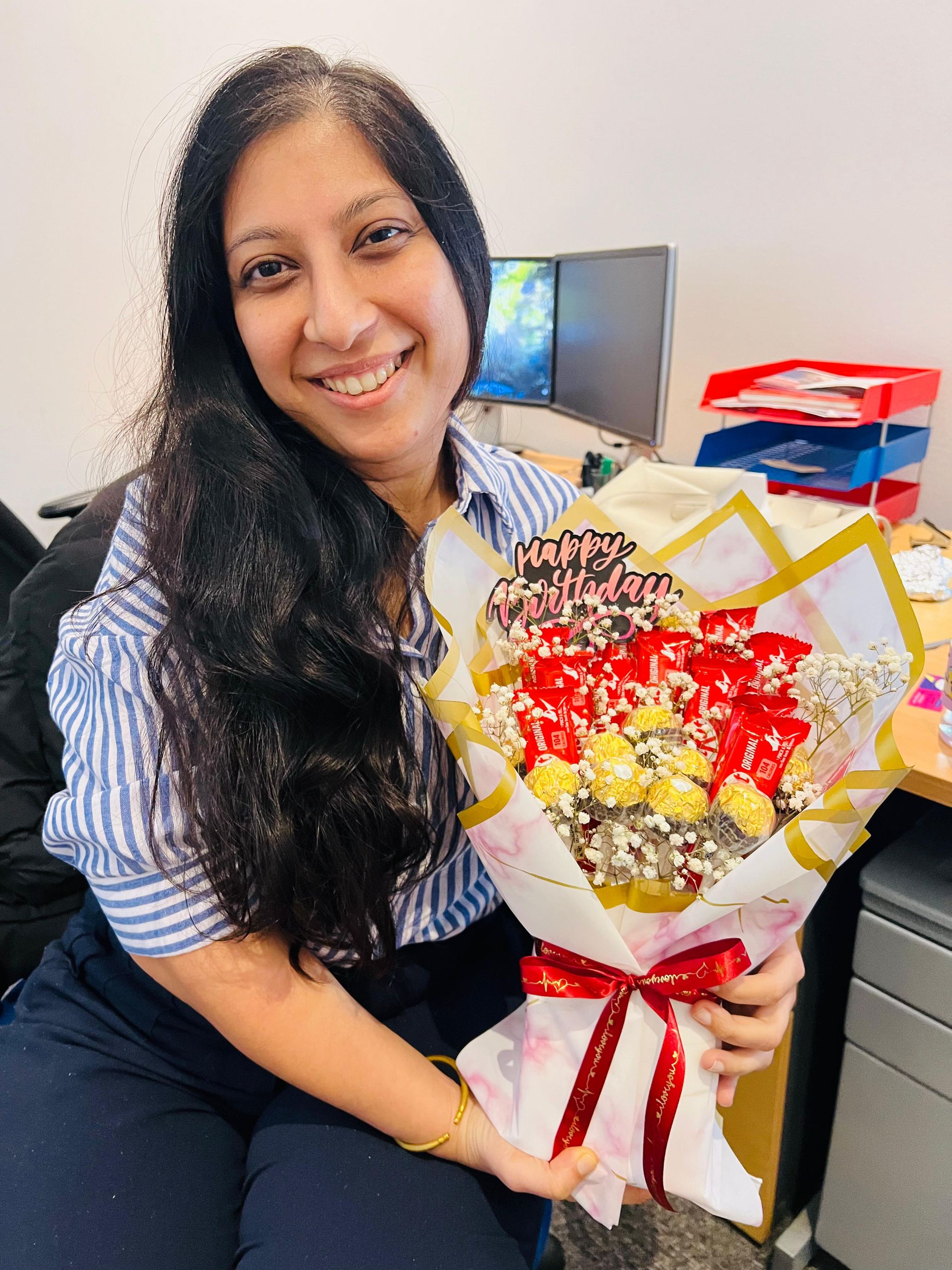 Chocolate Bouquet with 12 KitKat and 10 Ferraro added with Filling flowers_2