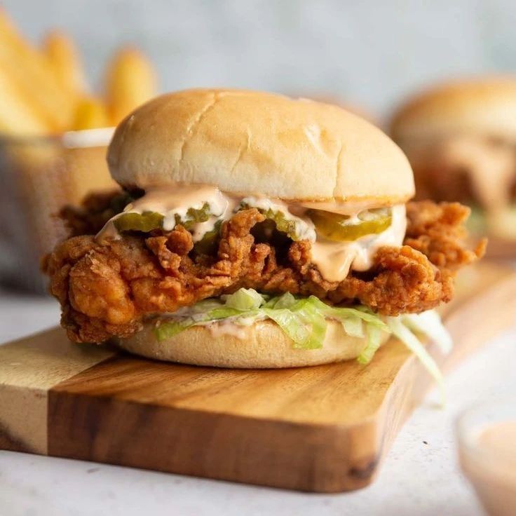 Chicken burger with fries _0