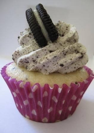 Oreo Cookie Cupcakes 6 pack_0