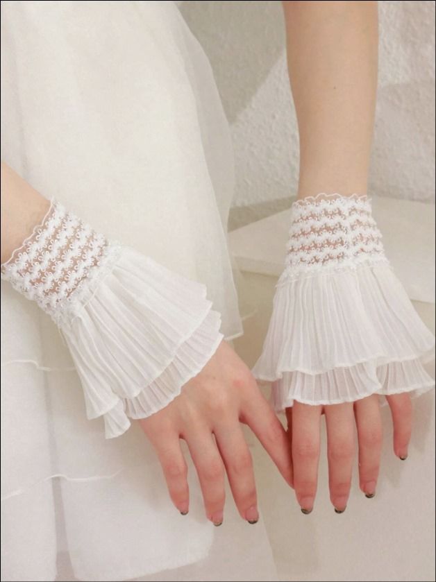 Lace Trim Ruched Cuffs_0