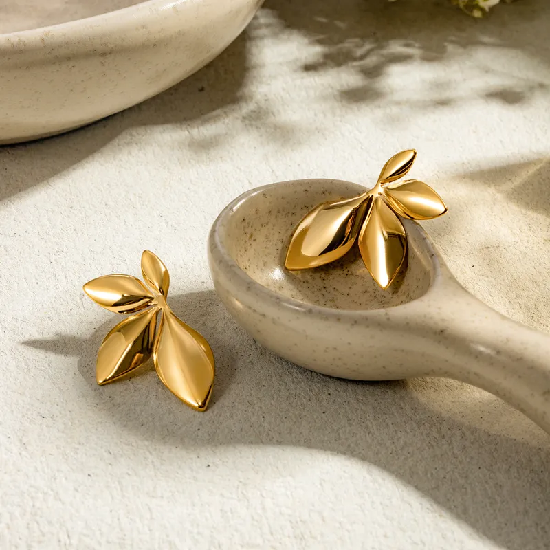 Golden Bloom Earrings - 18k Gold Plated_2