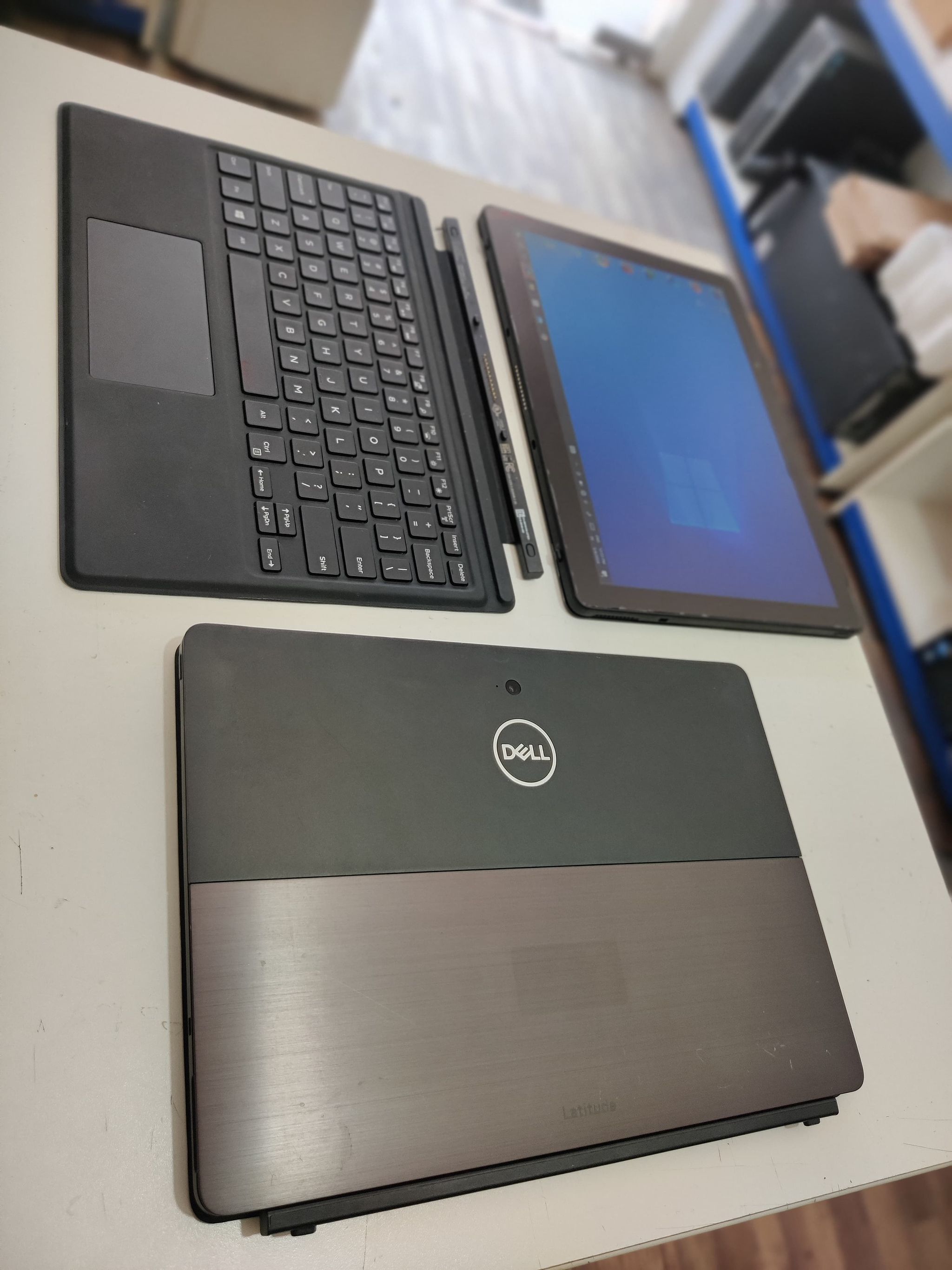 Dell Latitude 5290 2 in 1_0