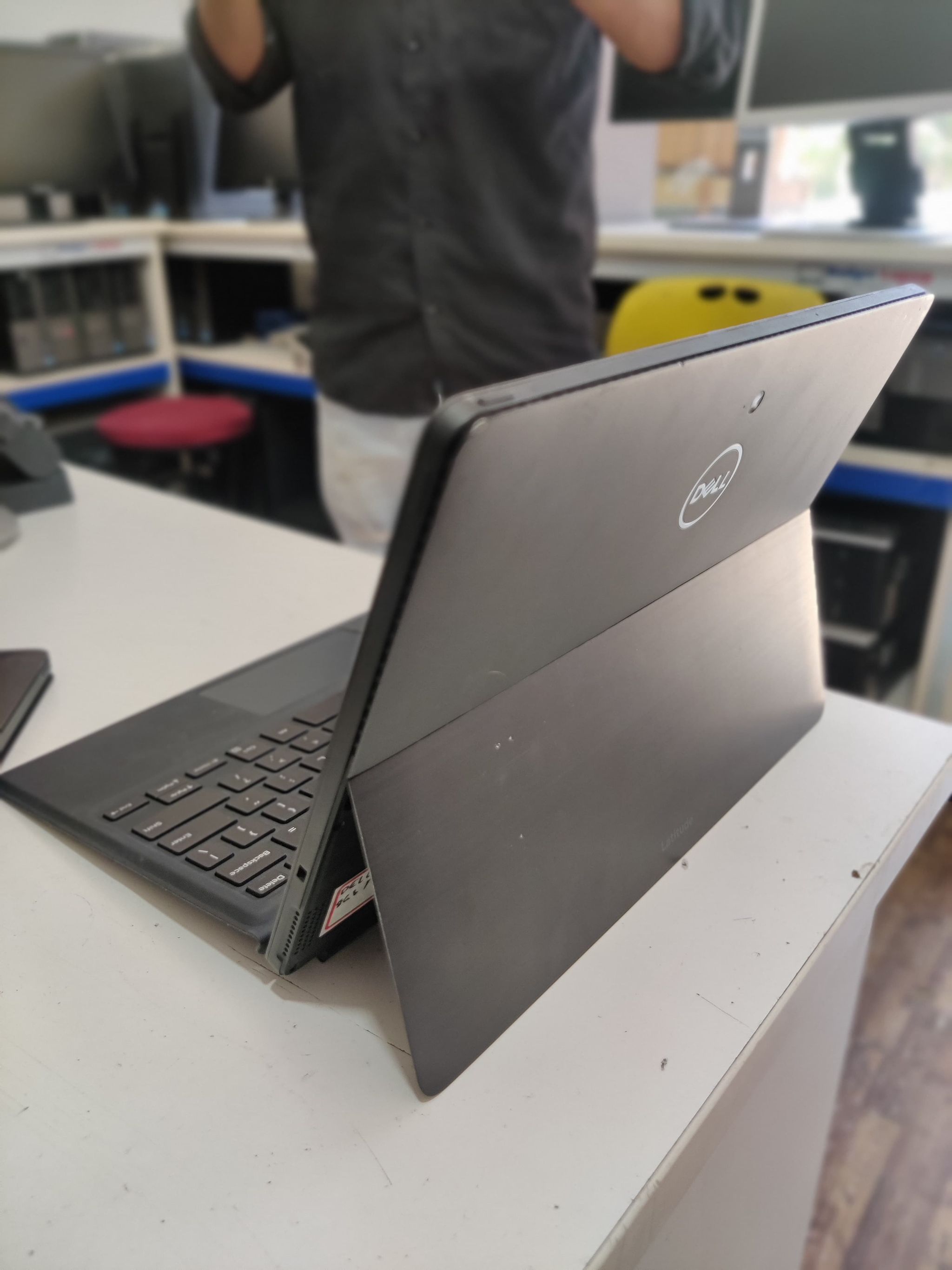 Dell Latitude 5290 2 in 1_2