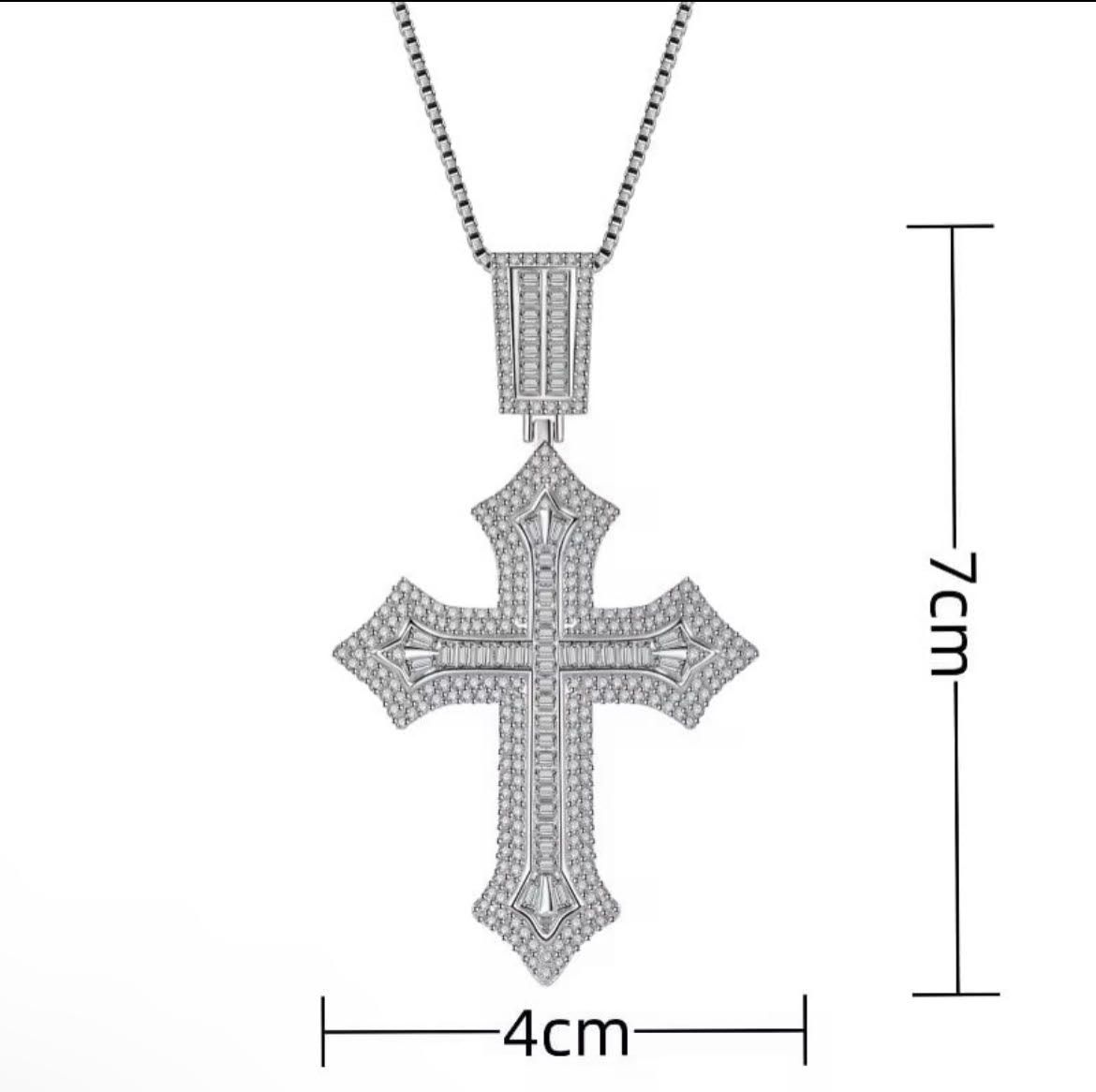 Cross VVS Baguette & Round Cut Pendant_2