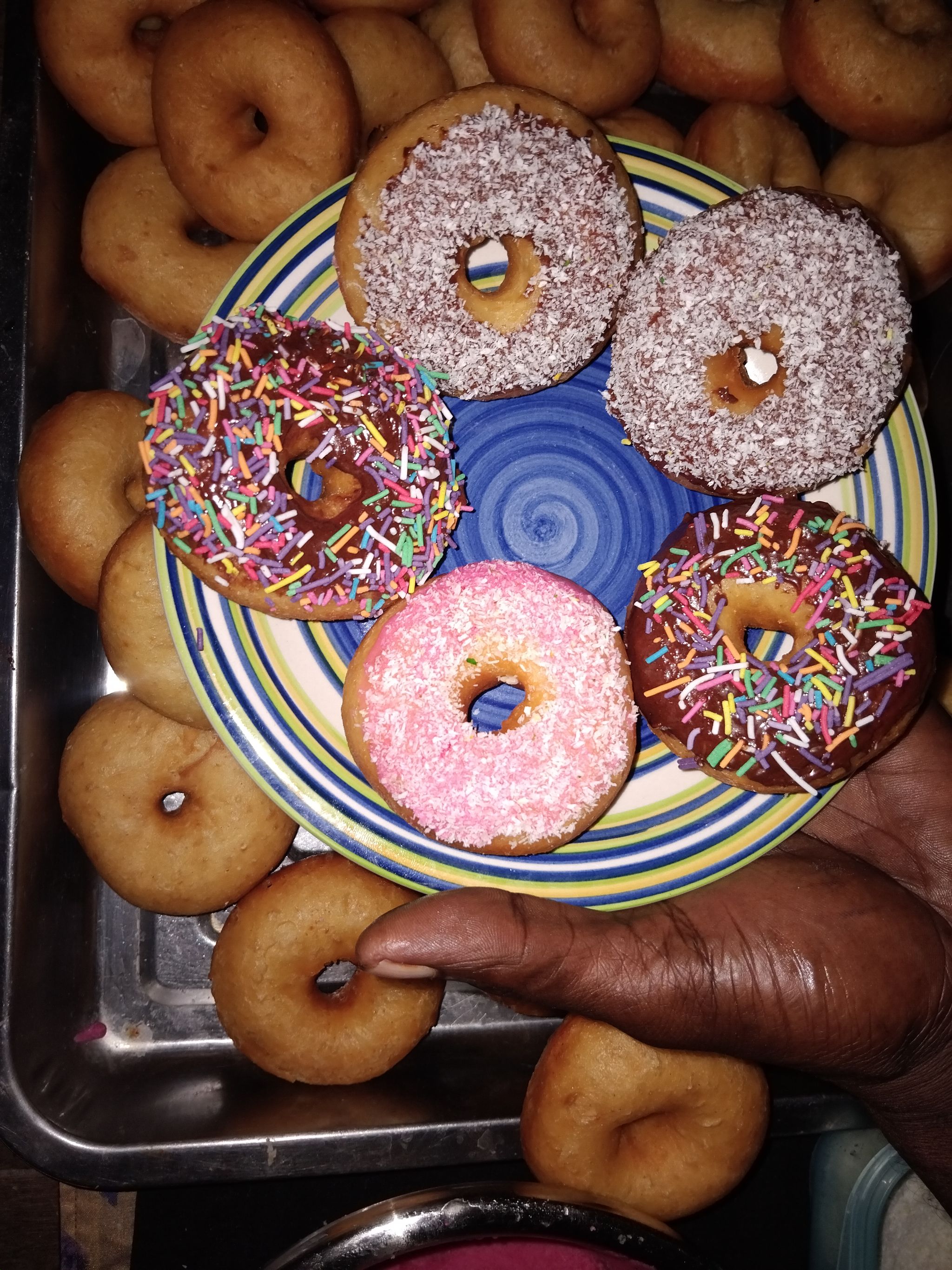 Ari Doughnuts _1