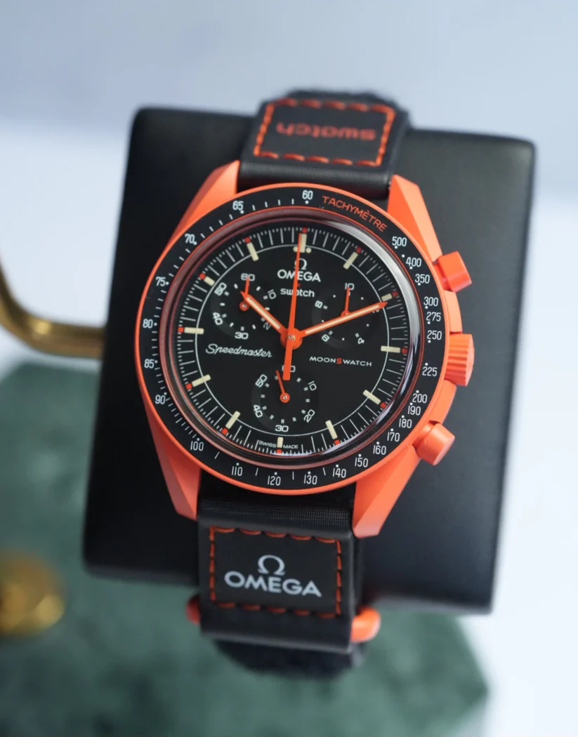 Omega X Swatch MoonSwatch  Mission on Earth - Lava_1