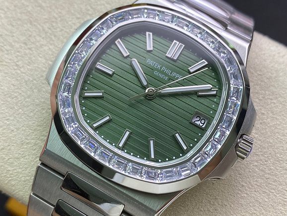 Patek Philippe Nautilus 5711/1300A-001_3