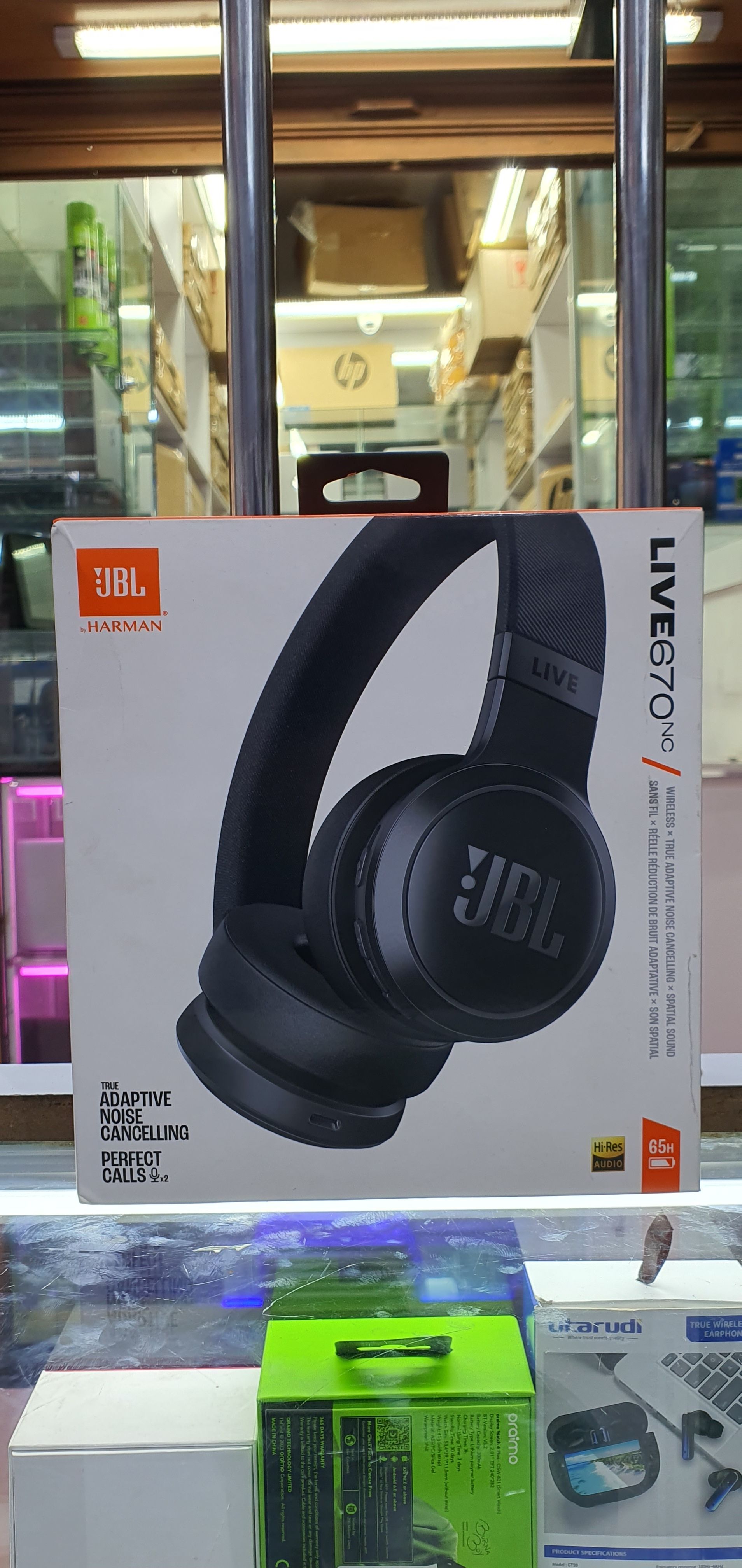 JBL LIVE 670nc_0