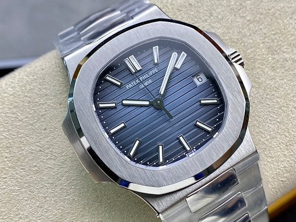 Patek Philippe 5711 Nautilus_4