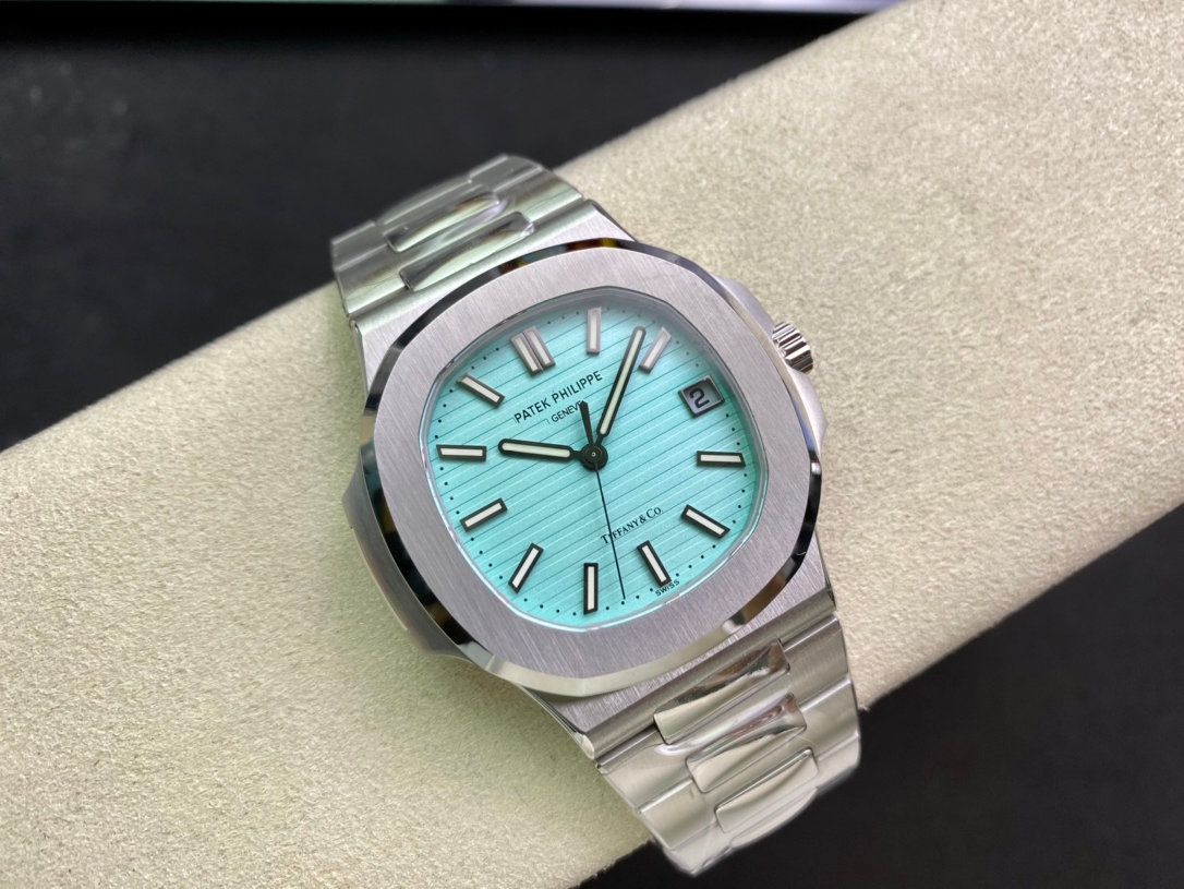 Patek Philippe Nautilus 5711/1A Tiffany_2