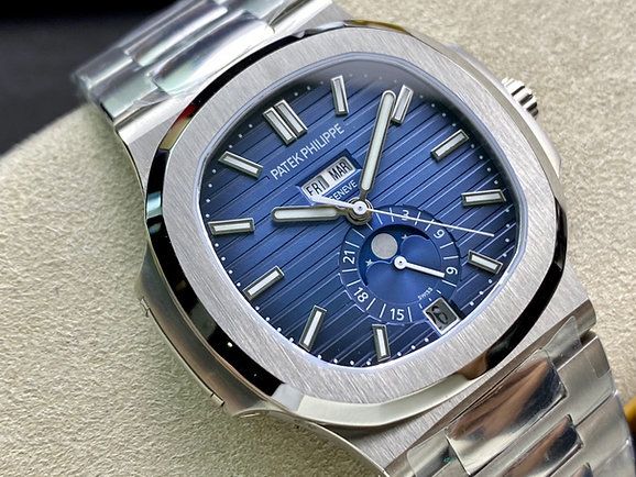 Patek Philippe Nautilus Annual Calendar 5726_5