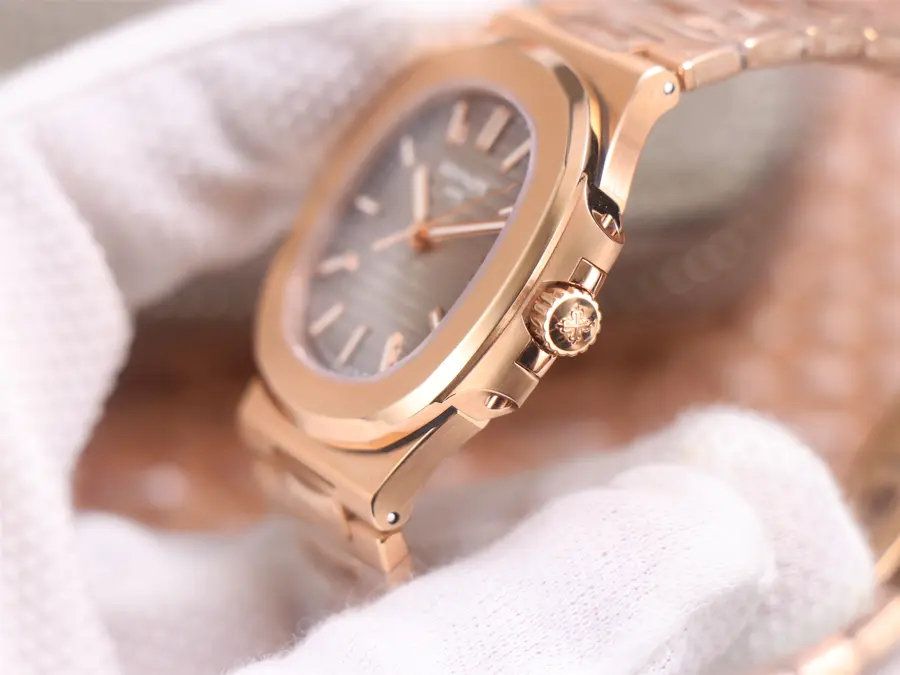 Patek Philippe Nautilus 18K Rose Gold 5711/1R -1:1_3