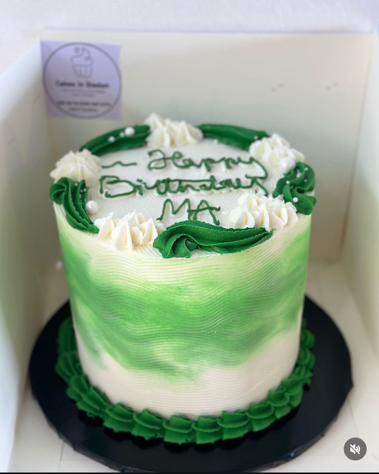 8 inches 3 Layers Buttercream cake _1