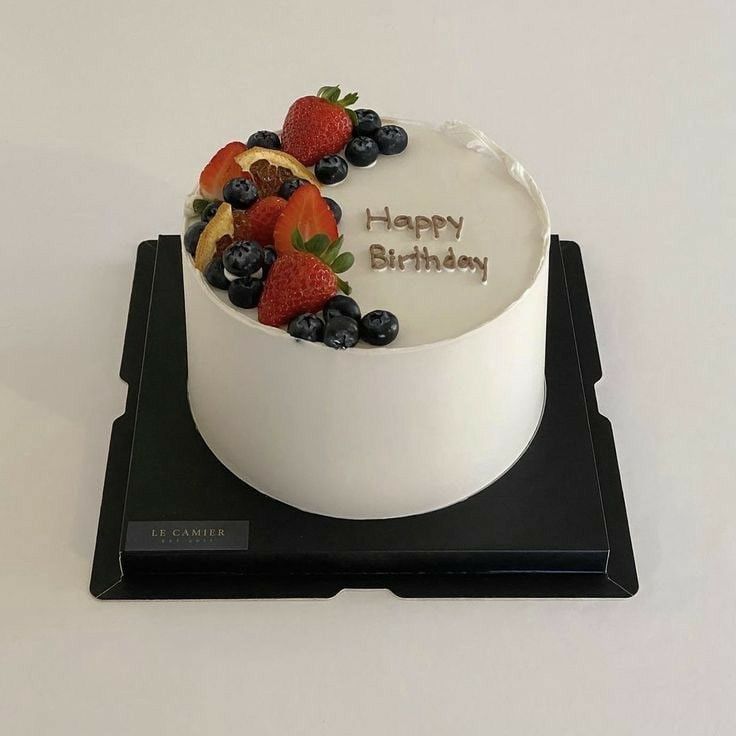 8 inches  2 Layers Whipped cream Cake    _7